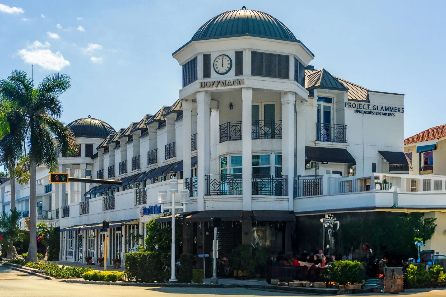 The Carnelian Hotel