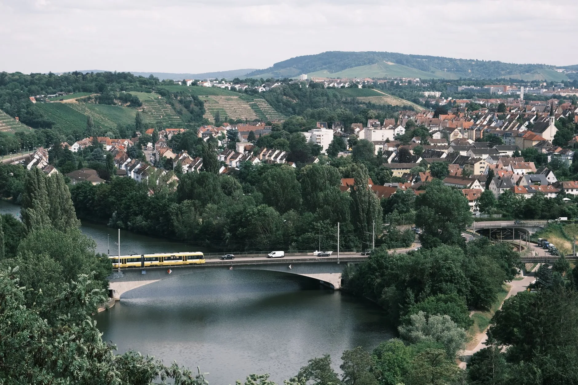 Radisson RED Stuttgart Neckarpark