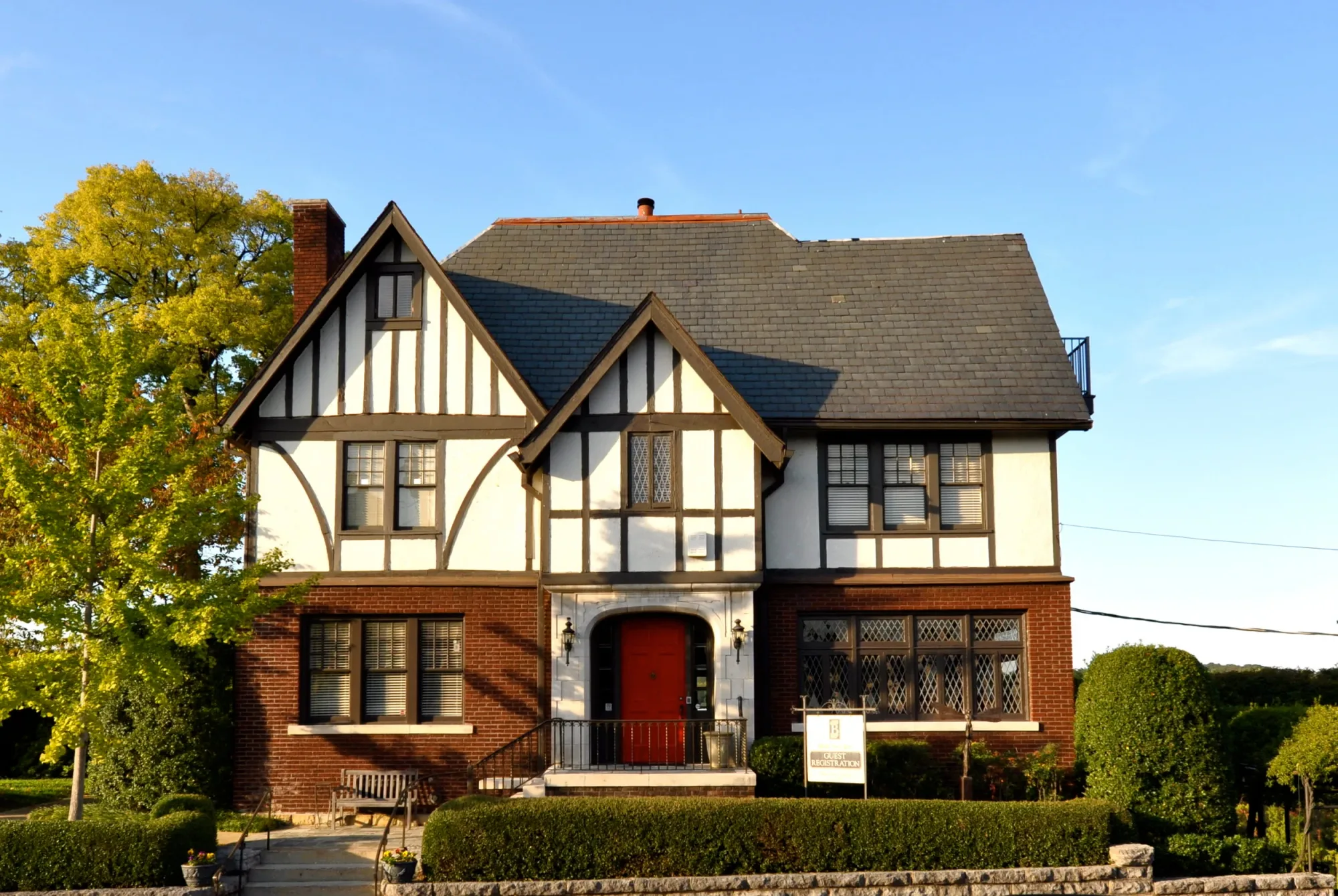Bluff View Inn