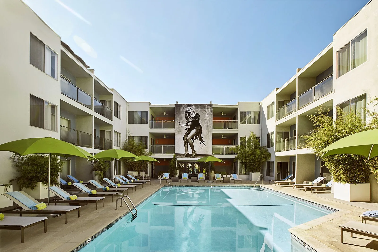 Sunset Marquis