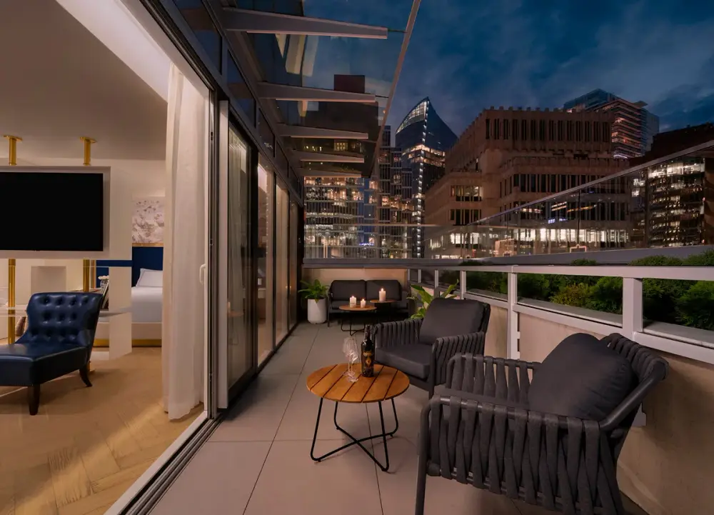 AZUR Legacy Collection Hotel