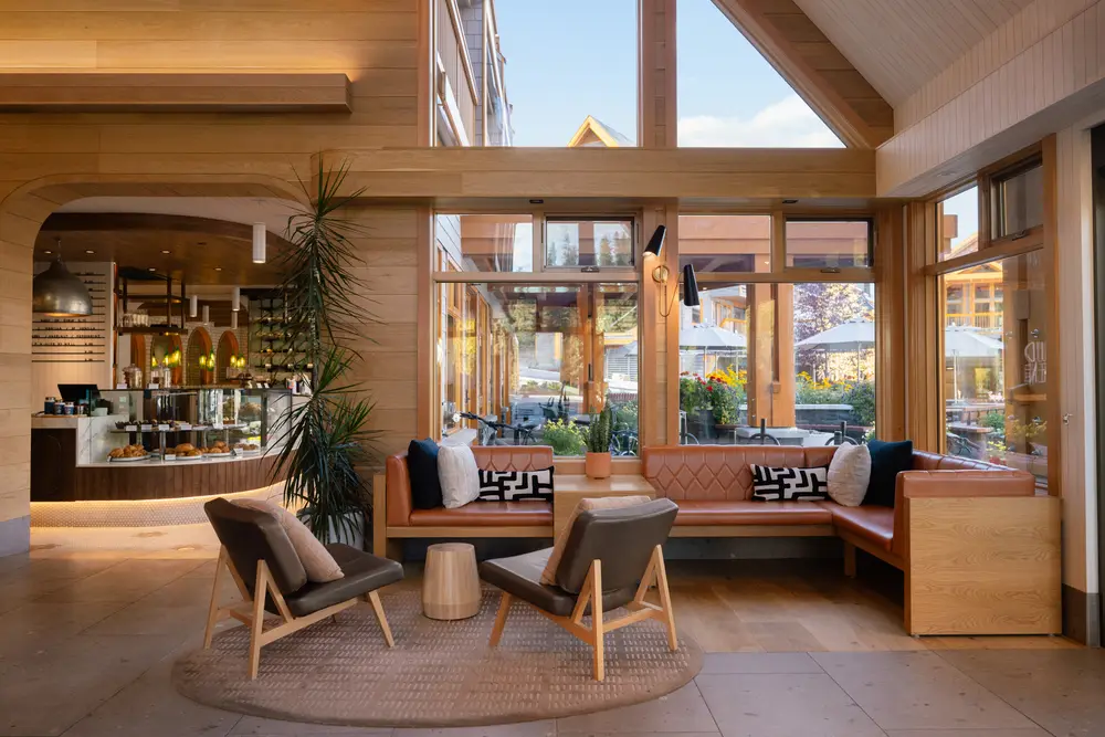 Hotel Canoe & Suites