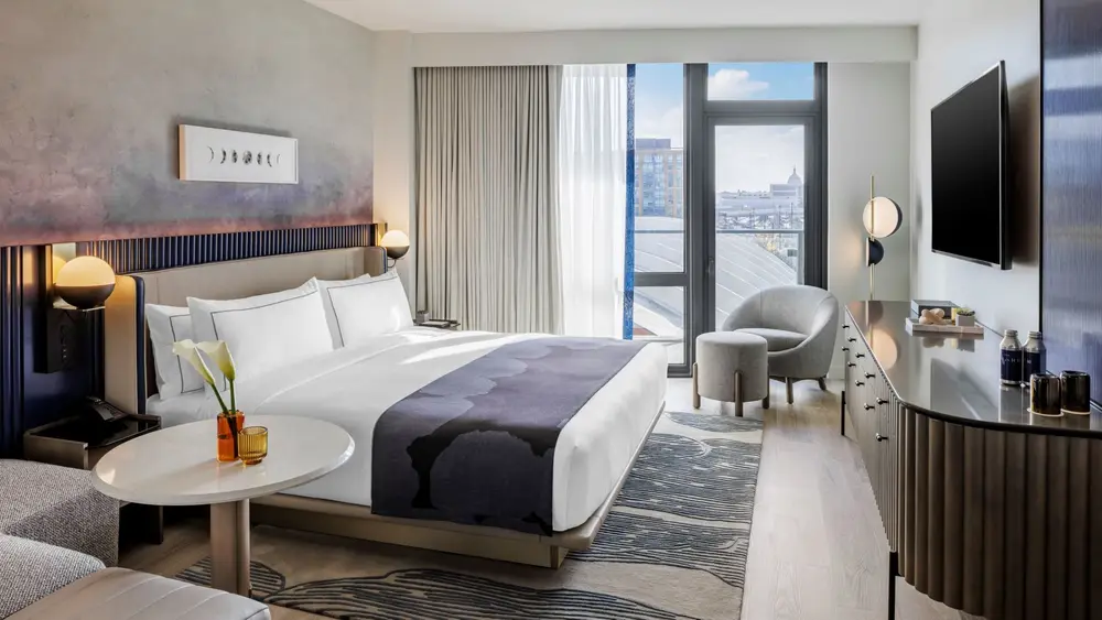 The Morrow Hotel, Curio Collection by Hilton