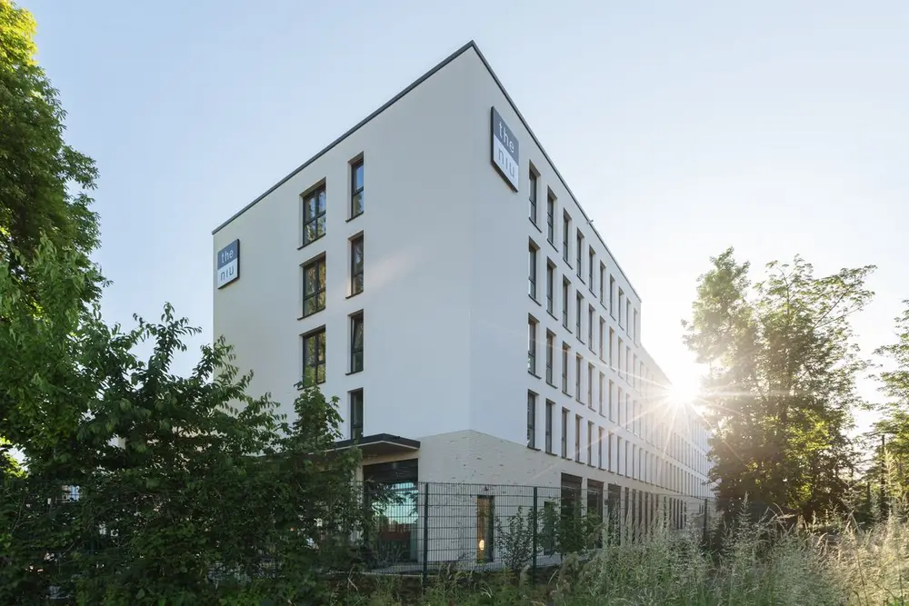 Holiday Inn – the niu, Seven Düsseldorf Ost